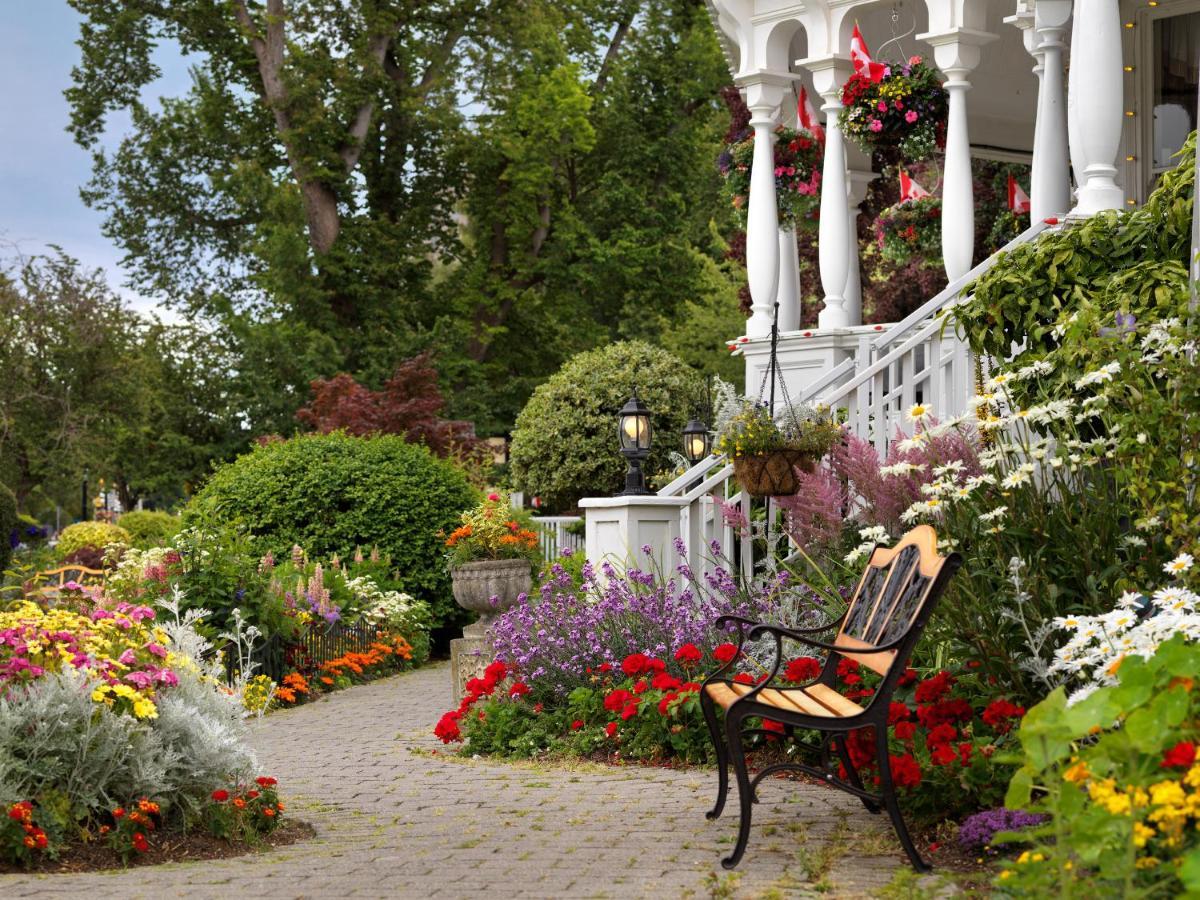 Pendray Inn And Tea House Виктория Екстериор снимка