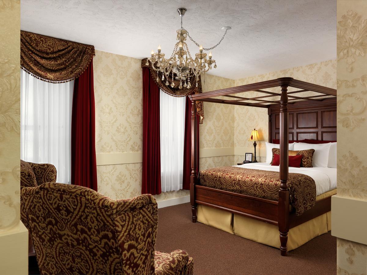 Pendray Inn And Tea House Виктория Екстериор снимка