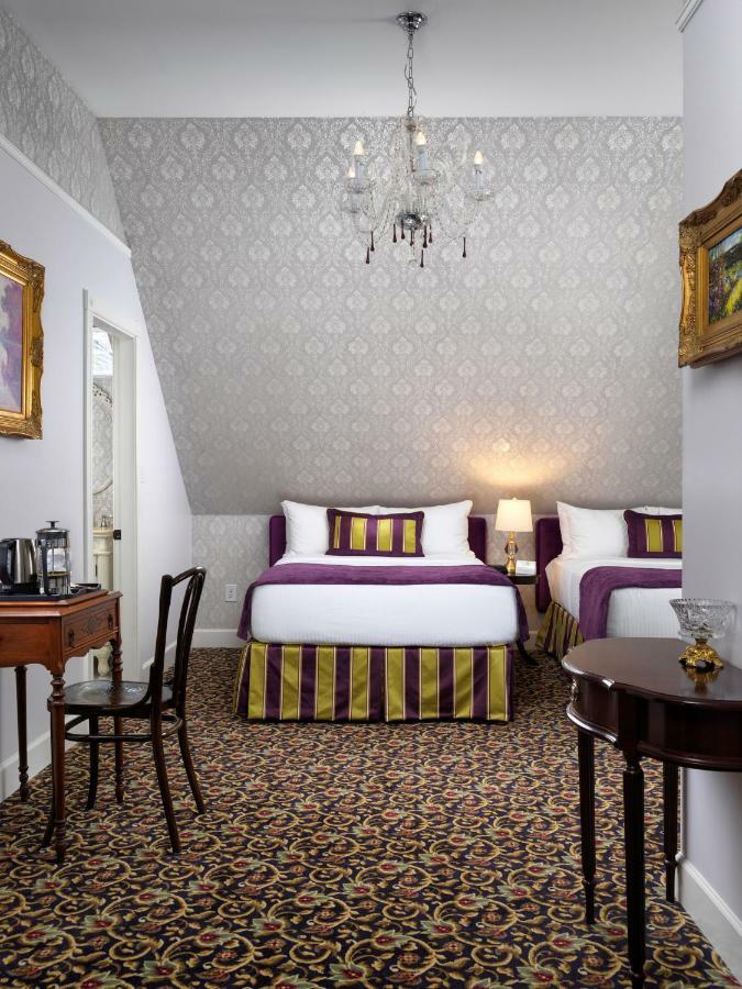 Pendray Inn And Tea House Виктория Екстериор снимка