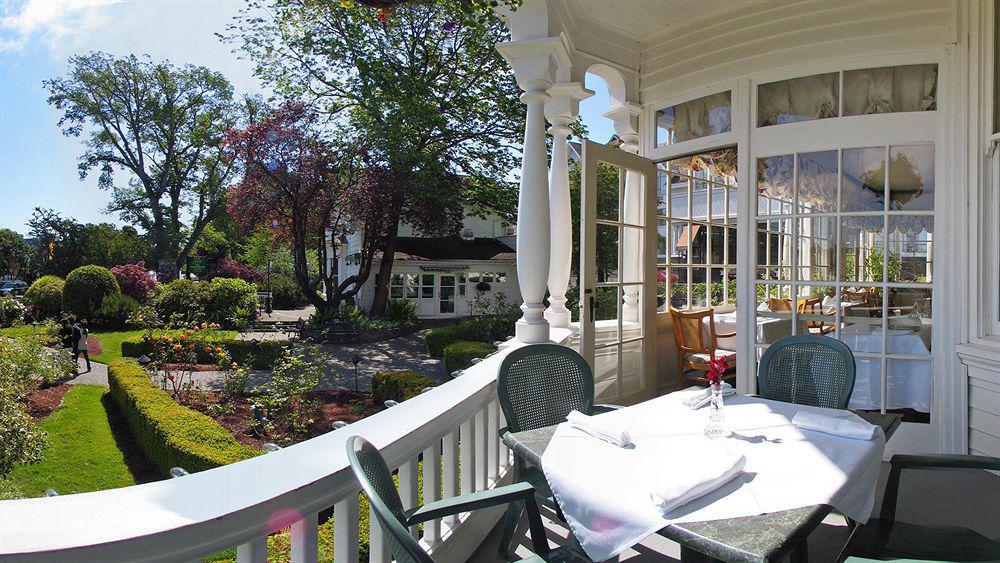 Pendray Inn And Tea House Виктория Екстериор снимка